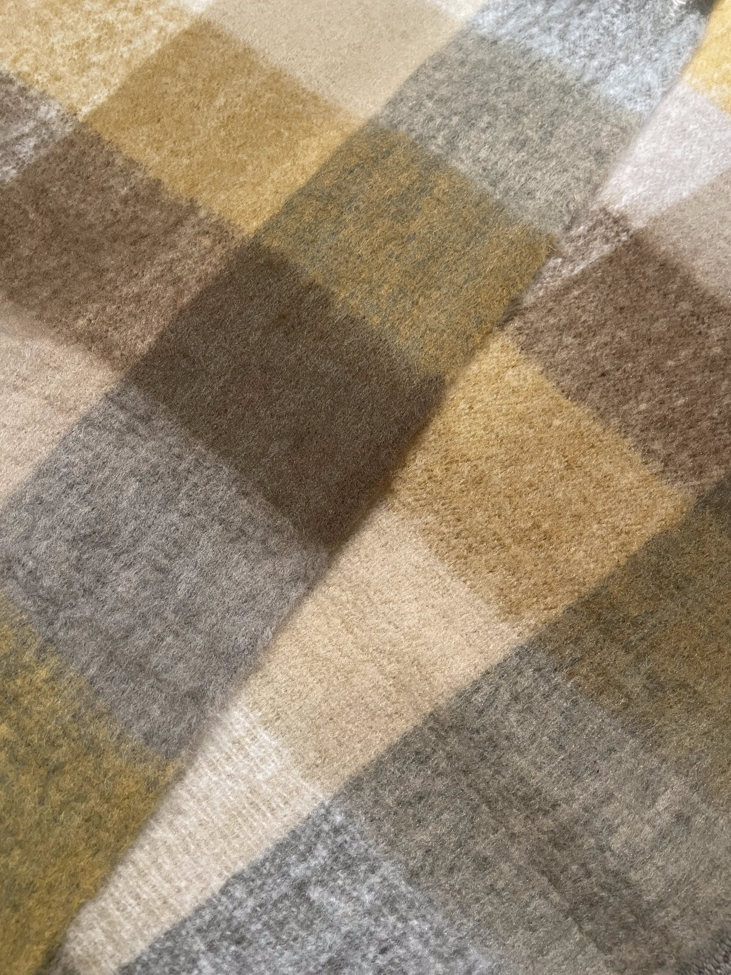 Check Scarf - Brown/Gold