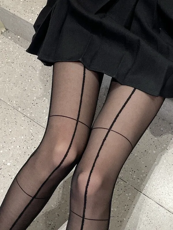 Cross lines tights