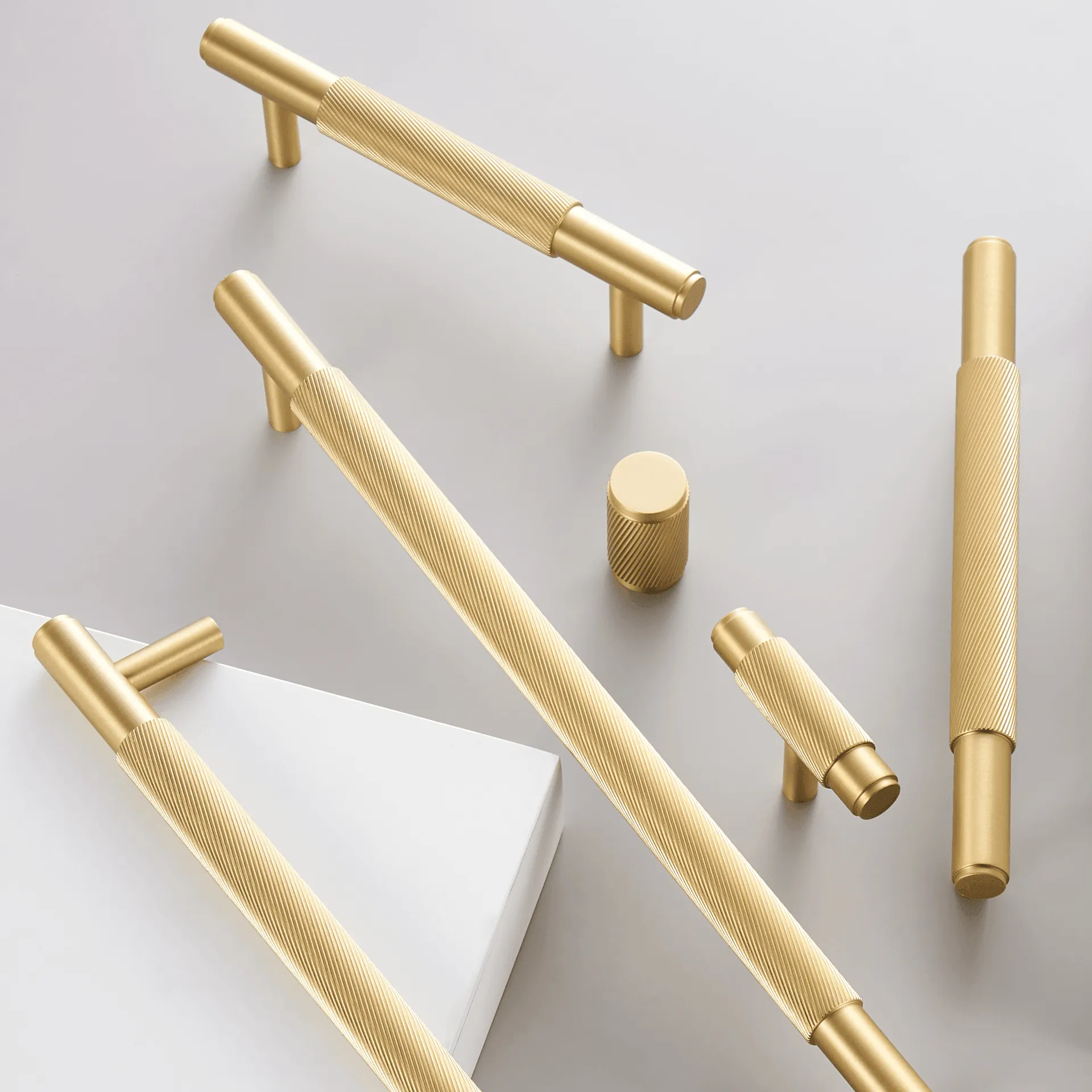 PALENCIA / Solid Brass Handles Swirled Knurl
