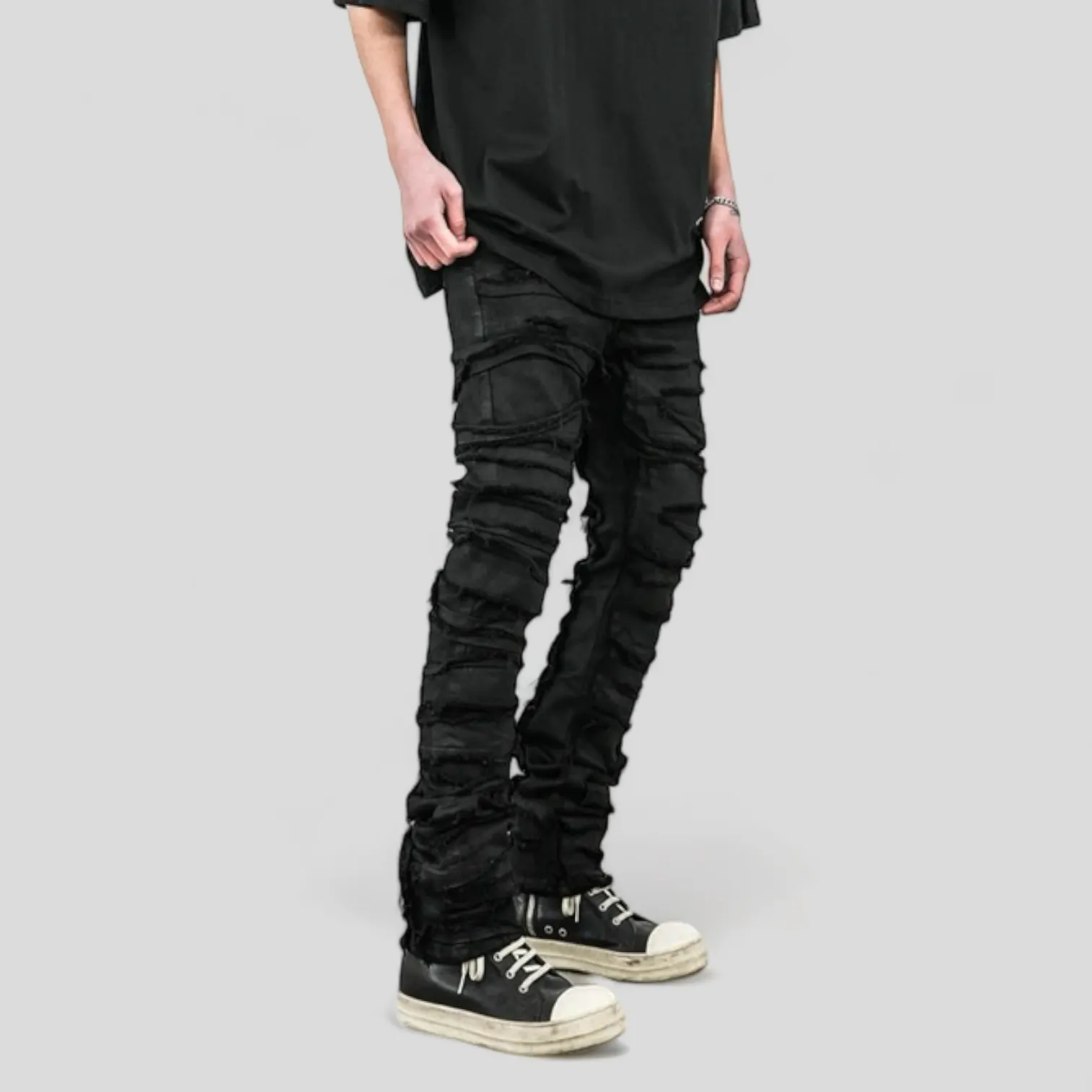 Skinny fit slashed denim jeans