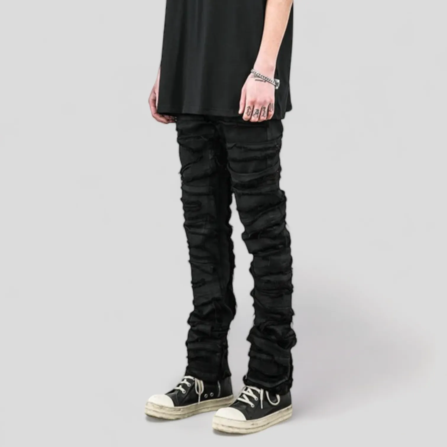 Skinny fit slashed denim jeans