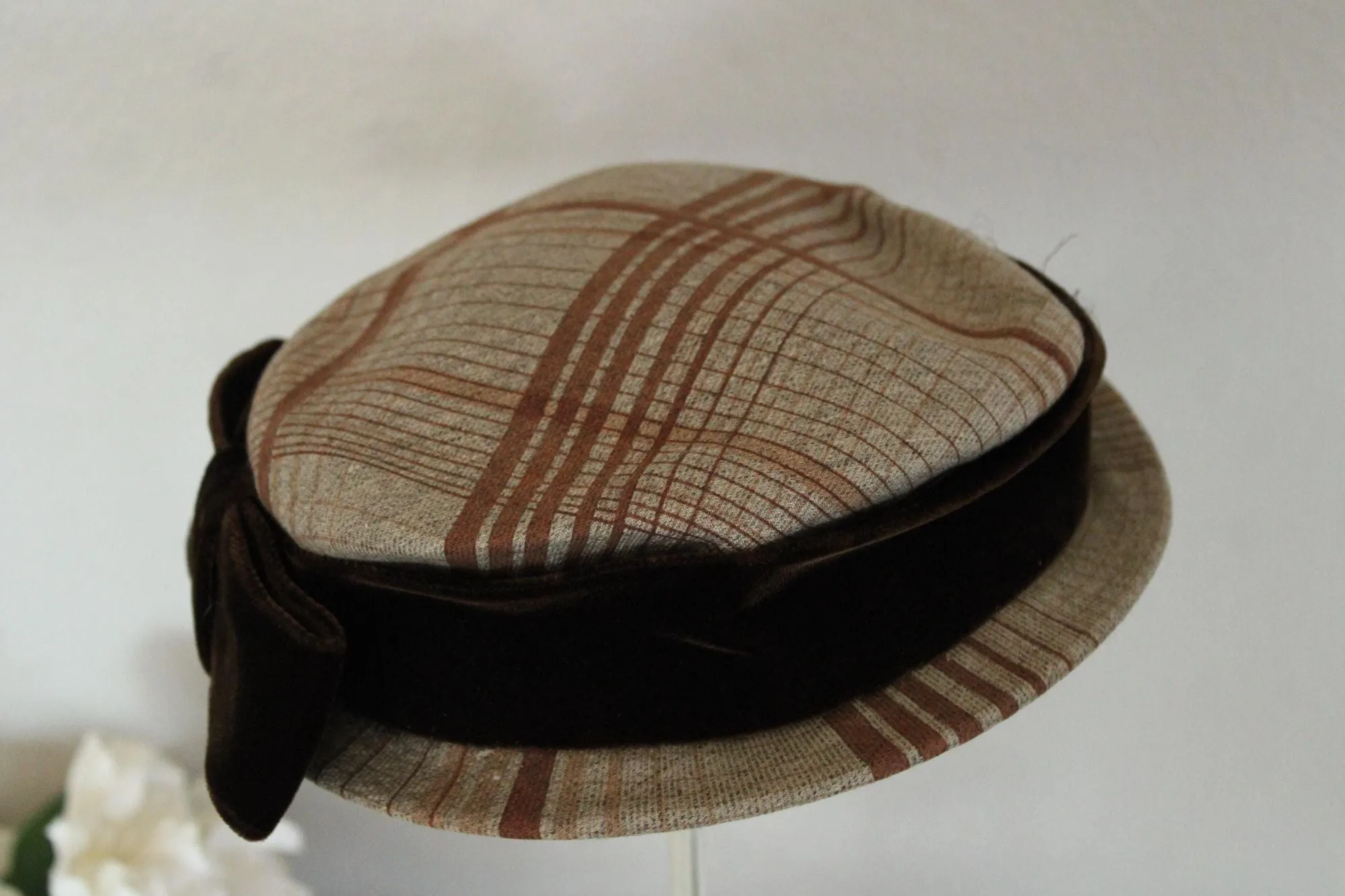 Vintage 1940s 1950's Plaid Madeline Style Hat with Velvet Bow