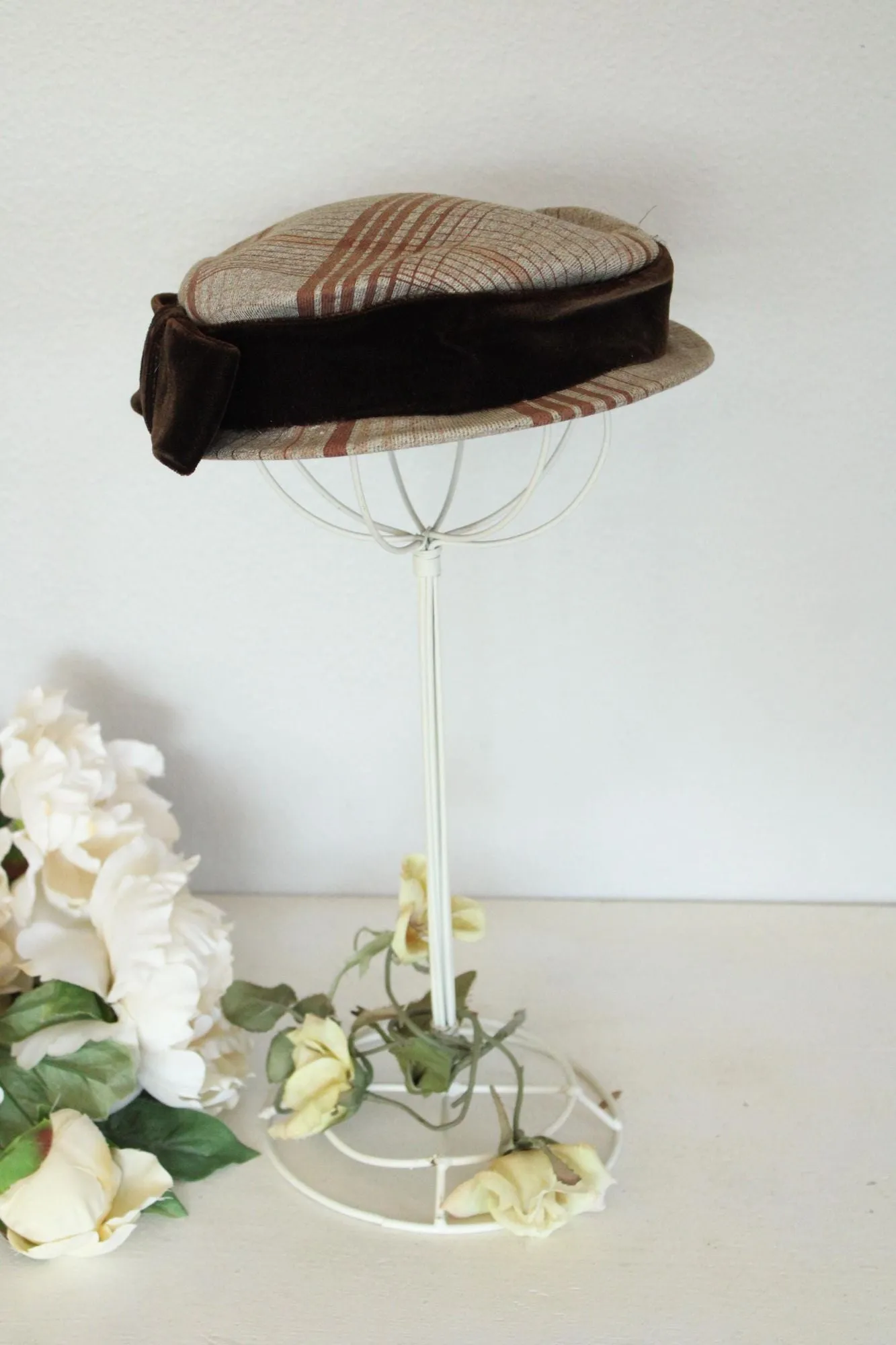 Vintage 1940s 1950's Plaid Madeline Style Hat with Velvet Bow