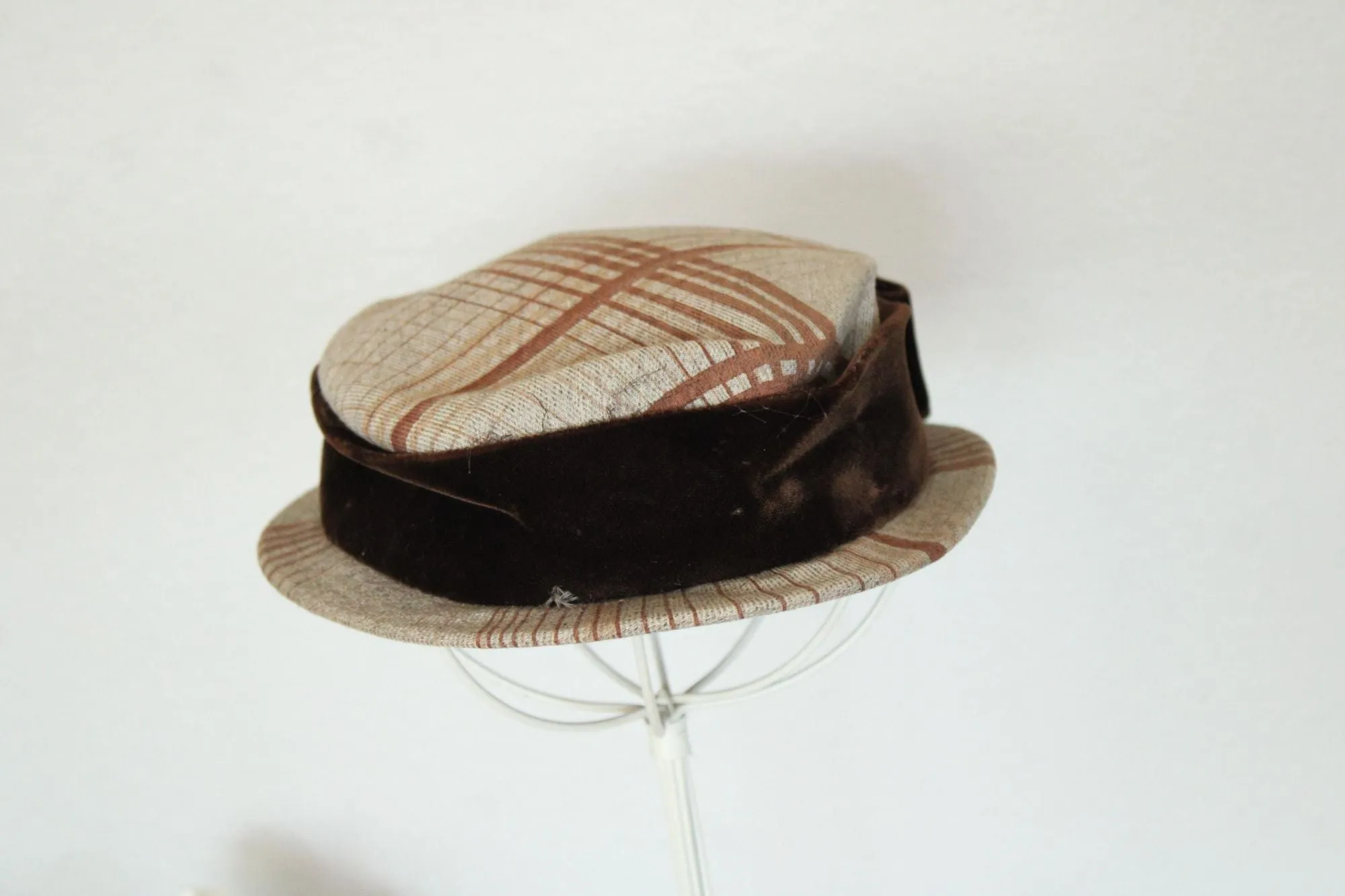 Vintage 1940s 1950's Plaid Madeline Style Hat with Velvet Bow